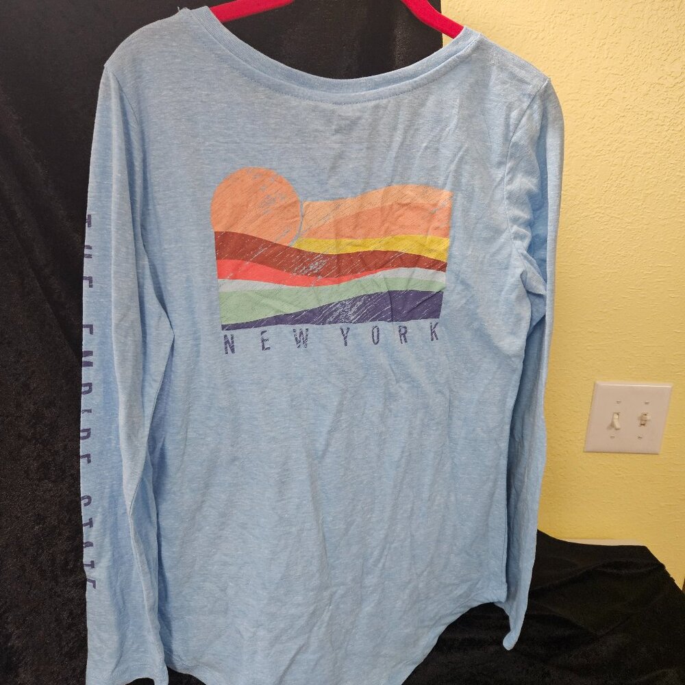 State of Mine S speckled light blue long sleeve short with "New York" emblem